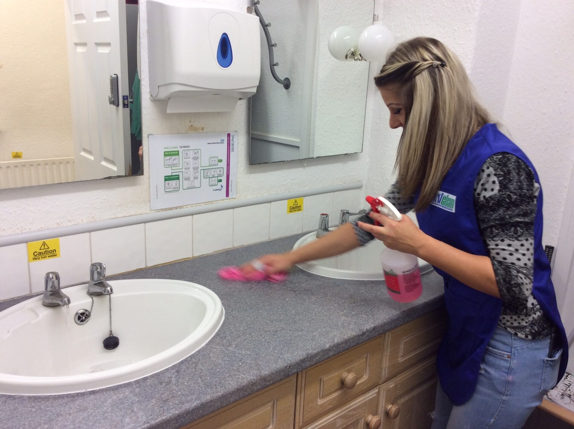 Healthcare cleaning image 3