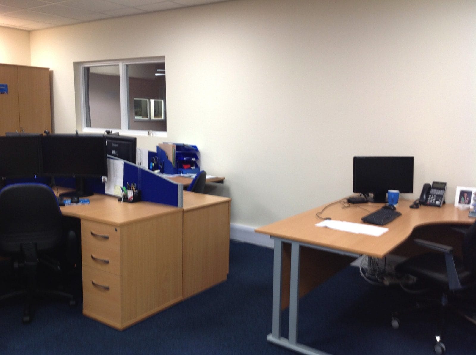 Office & Commercial cleaning image 5
